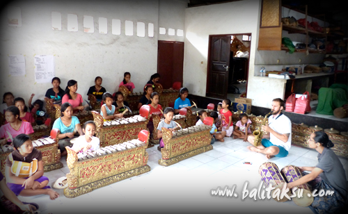 Saxophone dan Gamelan