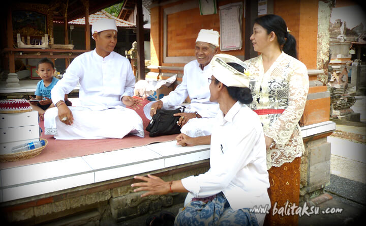 Tari Legong Sri Padma